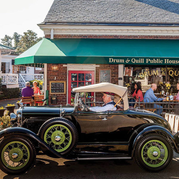 Our Favorite 19th Holes in the Home of American Golf Home of American