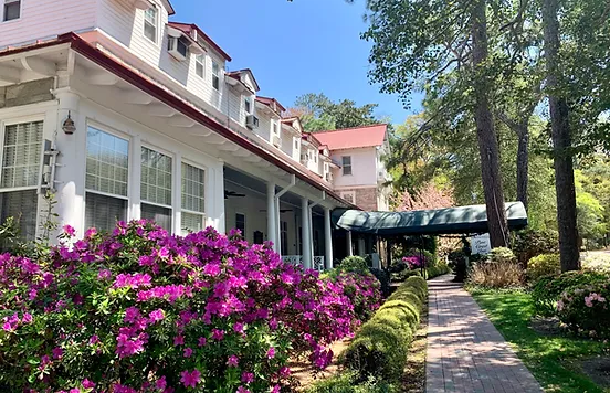 Pinecrest Inn