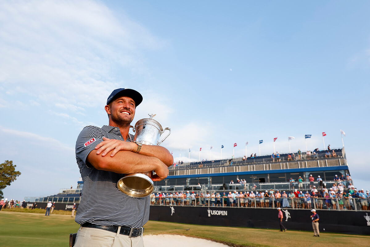 2024 US Open Winner with trophy